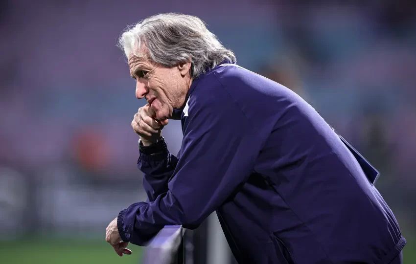  Al Hilal convoca reunião de emergência e pode demitir Jorge Jesus