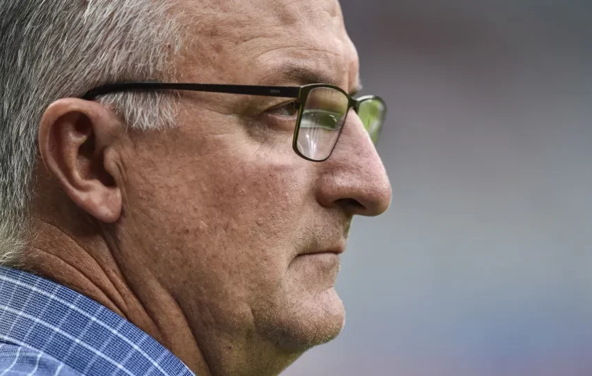  Dorival muda discurso de apresentação e já admite reforços no Corinthians
