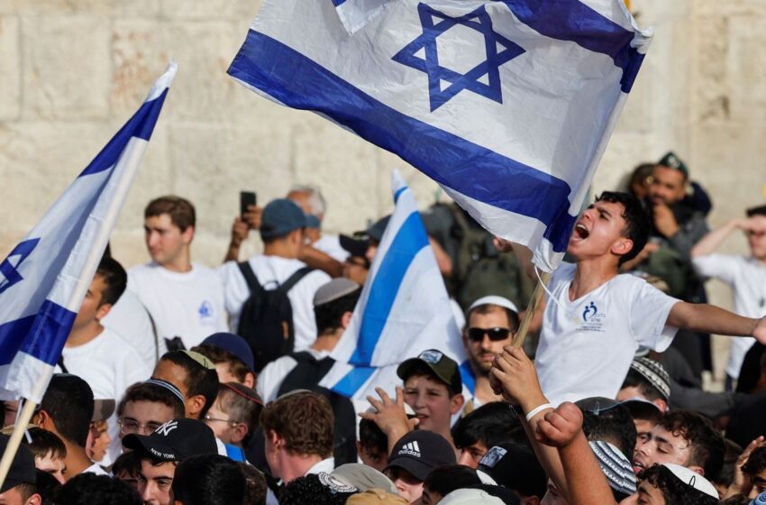  Extrema-direita confronta palestinos em marcha anual em Jerusalém