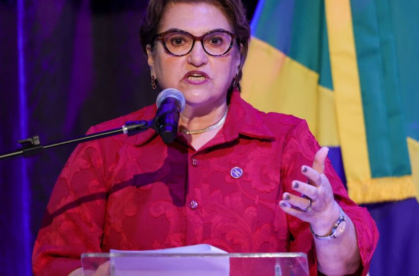  Posse da ministra das Mulheres vira ato de apoio à Marina Silva