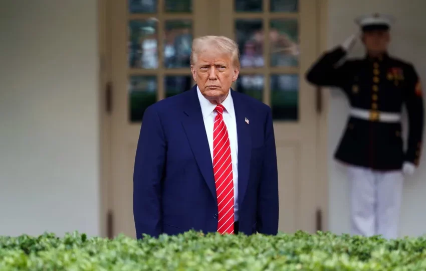  Trump pede ao Supremo fim de proteção legal para 500 mil imigrantes