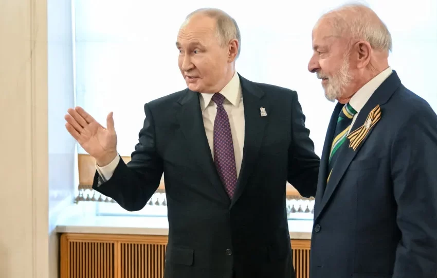  Lula defende relação do Brasil com a Rússia e critica tarifas dos EUA