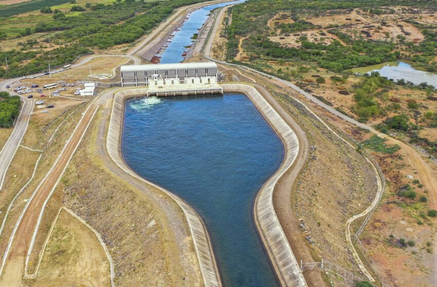  Comissão do governo visita obras da transposição do São Francisco