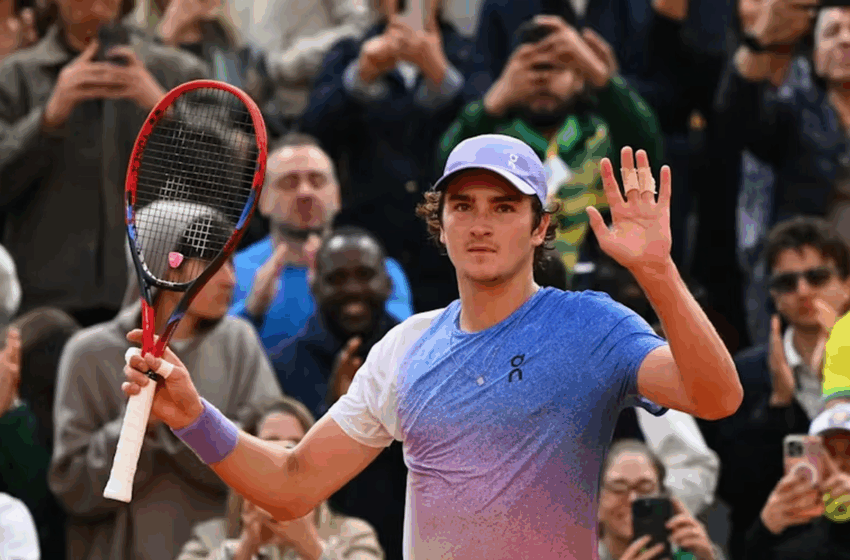  Roland Garros: Fonseca estreia com vitória implacável sobre ex-top 10