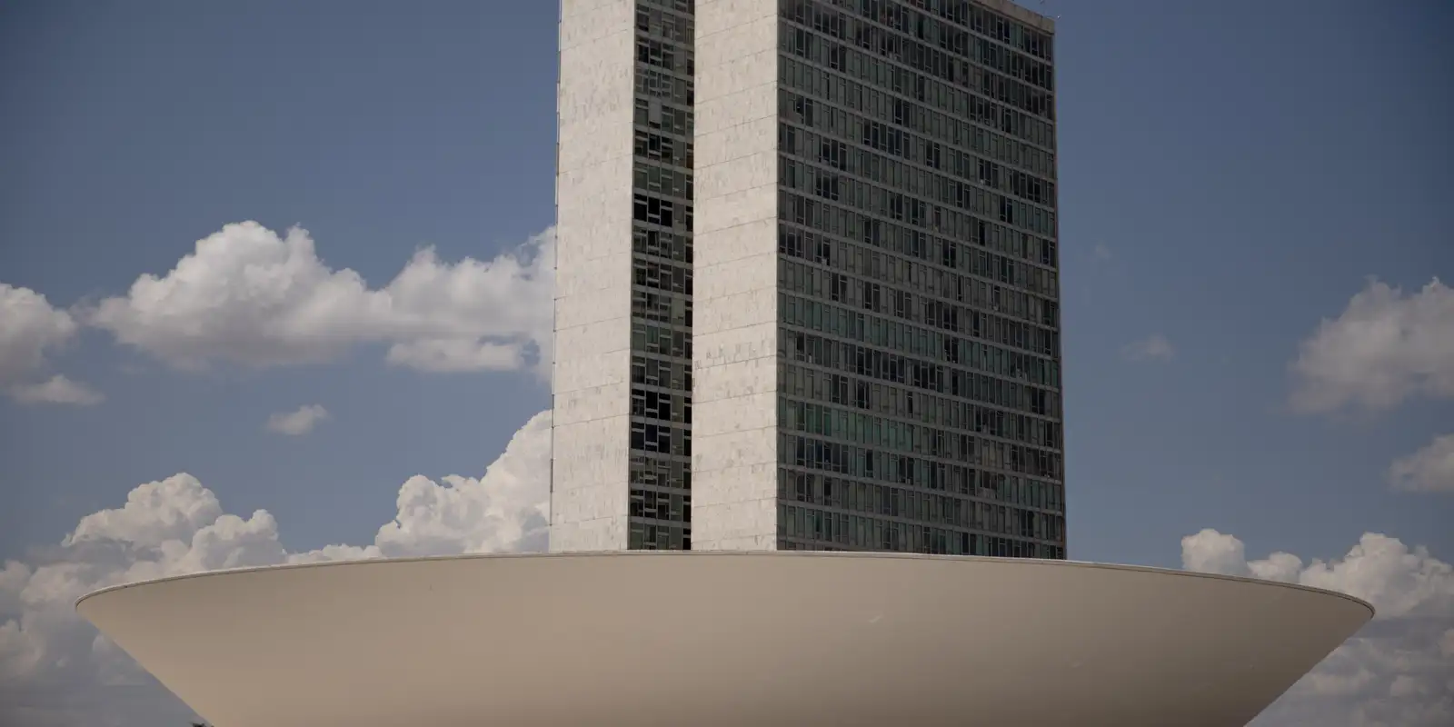  Câmara aprova projeto que destina multas de trânsito ao custeio da CNH