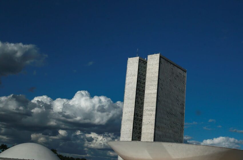  Estudo mapeia “bancada da bala”, que tem poucos projetos sobre armas