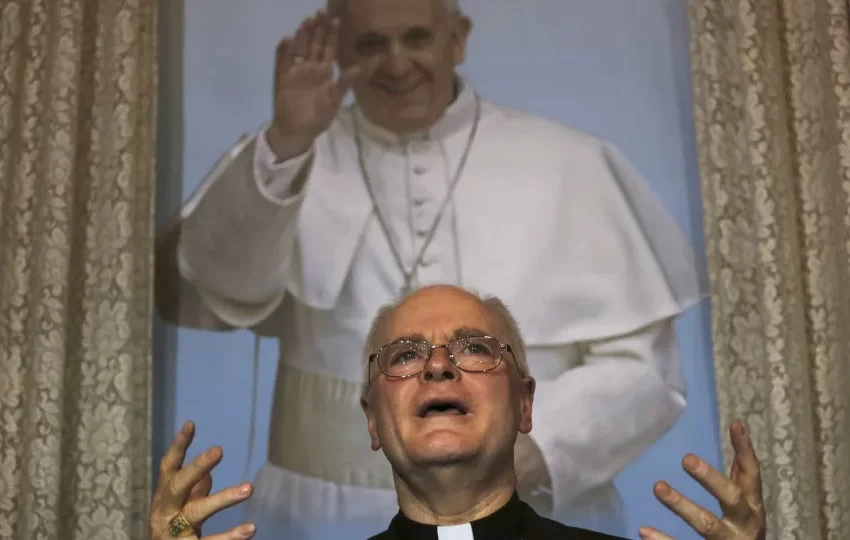  Cardeais brasileiros já estão reclusos no Vaticano para início do conclave