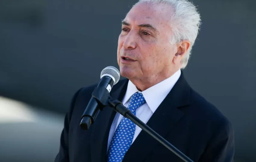  Articulação por candidatura de centro e direita não vai contra Bolsonaro, diz Temer