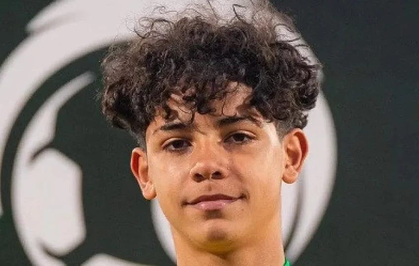  Filho de Cristiano Ronaldo sai da reserva e estreia pelo sub-15 de Portugal