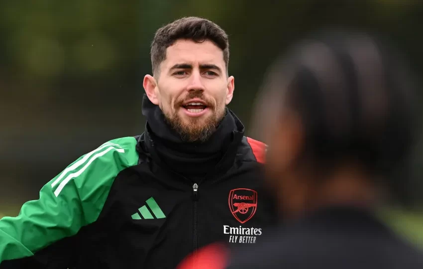  Flamengo chega a acordo com Jorginho e aguarda rescisão com Arsenal para anúncio