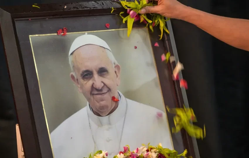  Entre Trump e memes, conclave decide futuro do legado de Francisco