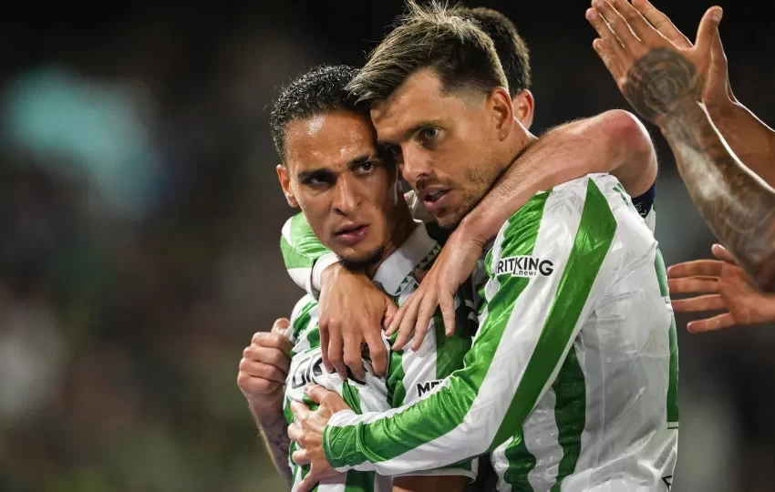  Antony não convence Amorim e Manchester United fixa preço ‘de saldo’