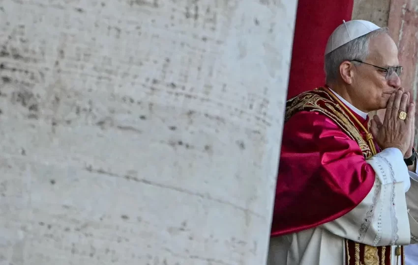  Novo papa revela motivo da escolha do nome Leão 14