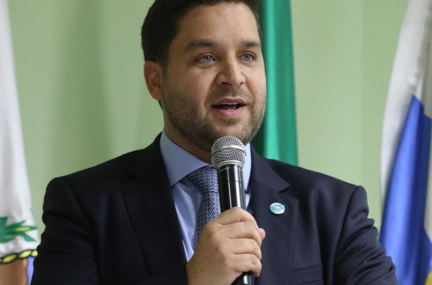  Vice-governador do Rio deixa cargo para assumir vaga no TCE