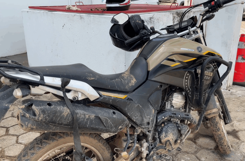  Após fuga Polícia Militar consegue recuperar motocicleta sem placa em Ji-Paraná