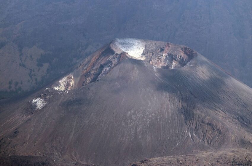  Governador admite que infraestrutura no Monte Rinjani é insuficiente