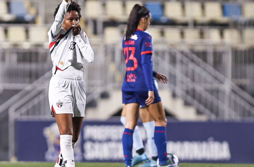  São Paulo goleia Bragantino e chega às quartas do Brasileiro Feminino