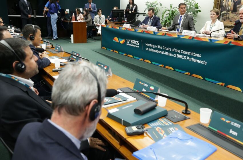  Parlamentares do Brics criticam guerra tarifária promovida pelos EUA