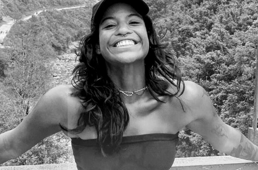  Socorristas voluntários que trabalharam no resgate homenageiam Juliana