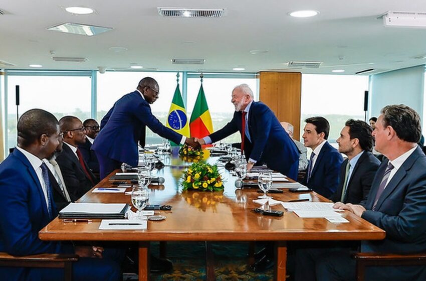  Lula e presidente do Benin discutem agricultura e conexão aérea