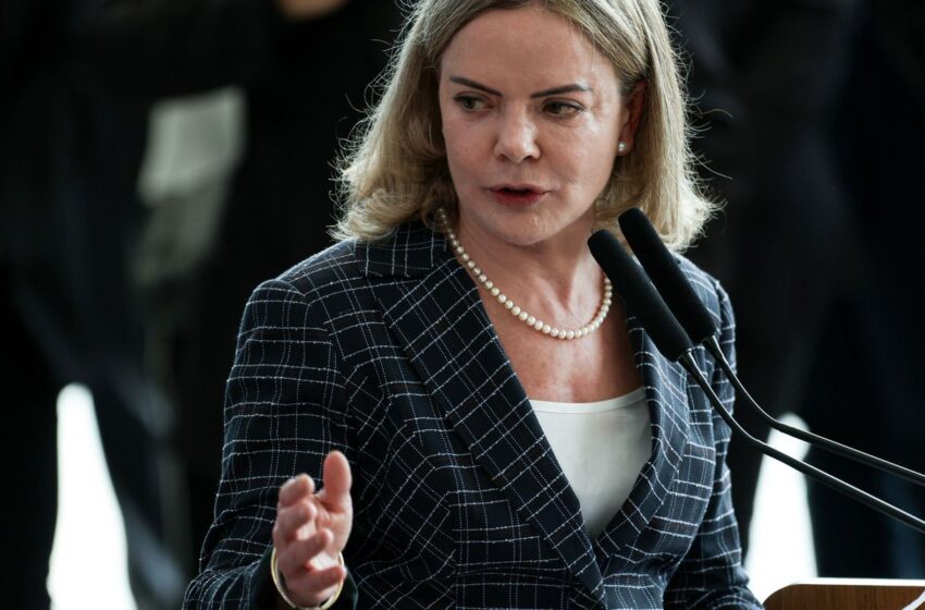  Derrite como relator do PL Antifacção contamina debate, diz Gleisi   