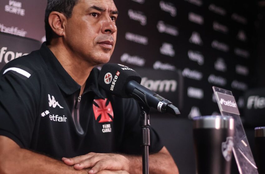  Vitória anuncia contratação do técnico Fabio Carille