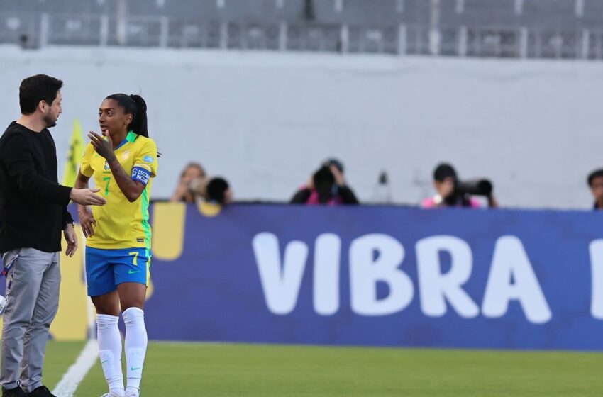  Conmebol libera aquecimento em campo na Copa América Feminina