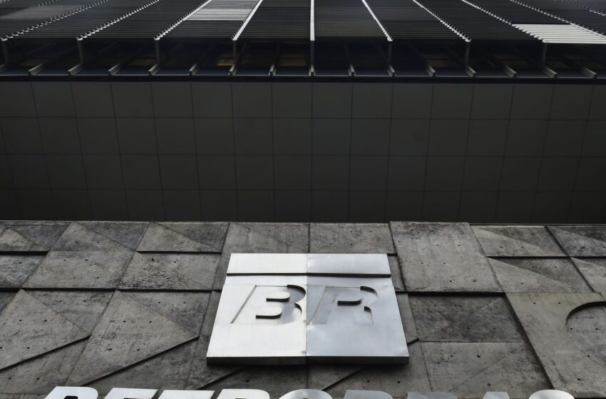  Diretor da Petrobras atribui queda na bolsa a montante de dividendos