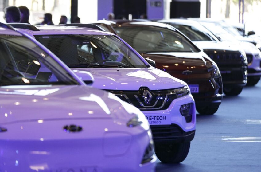  Vendas de veículos novos recua em junho, mas cresce 4,8% semestre