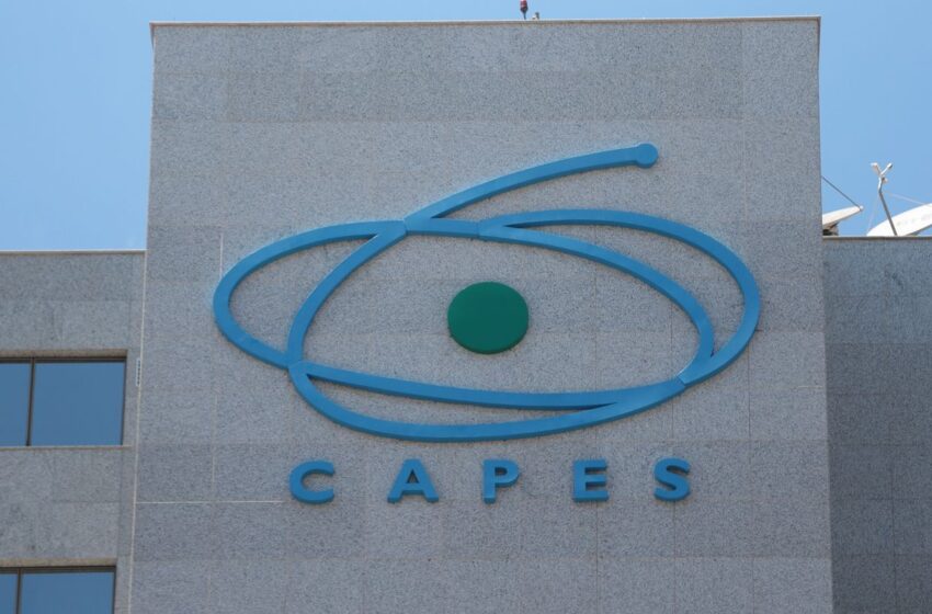  Capes: 96 brasileiros desistiram de doutorado sanduíche nos EUA