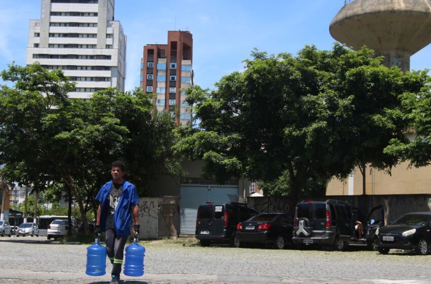  Após privatização, Sabesp registra mais receita, demissão e vazamentos Agência Brasil