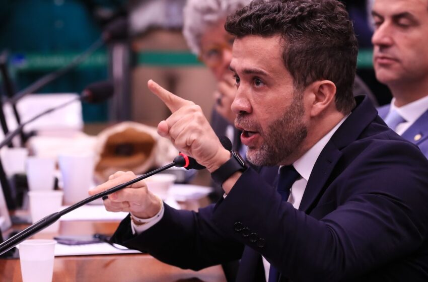  Janones é suspenso por três meses em Conselho de Ética da Câmara