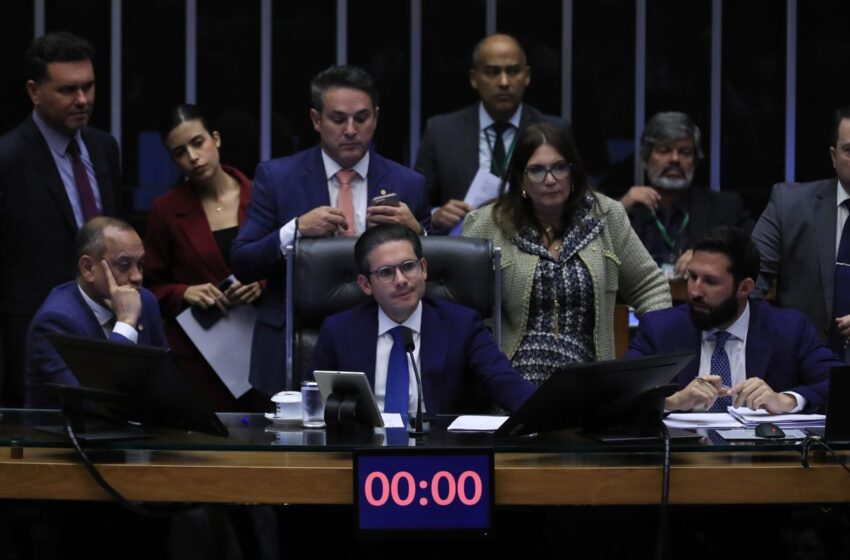  Câmara aprova PL que reduz exigências para licenciamento ambiental