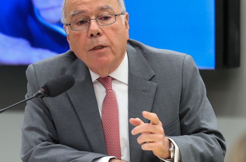  Brasil volta a repudiar intromissão dos EUA em assuntos do Judiciário