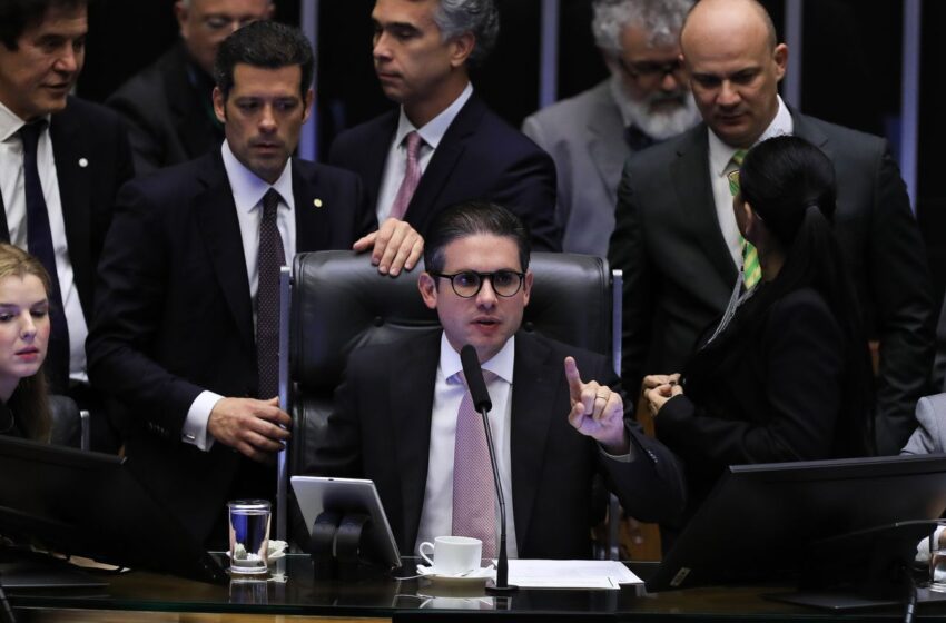  Câmara aprova urgência para proposta que reduz benefícios fiscais