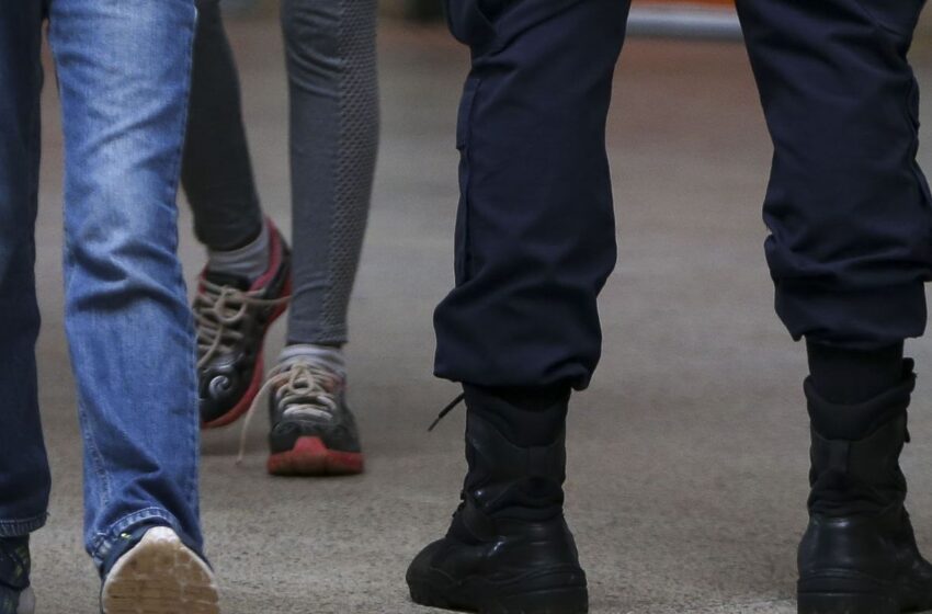  TCE suspende processos seletivos para escolas cívico-militares em SP