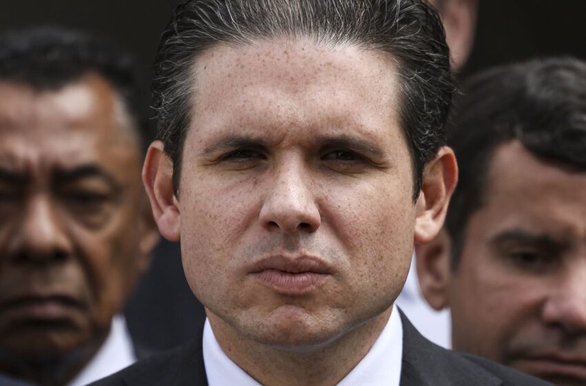  Oposição vai à Câmara, mas Hugo Motta proíbe reunião durante recesso