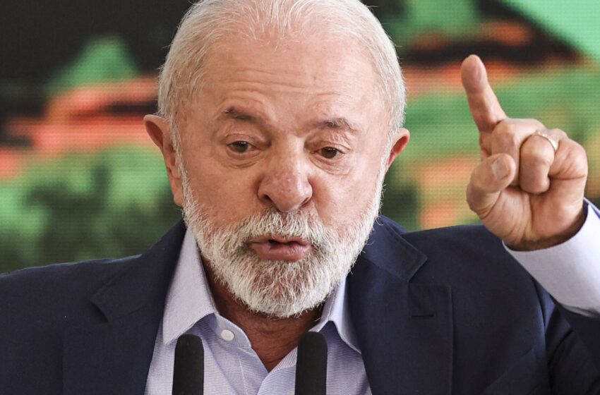  Lula telefona para Xi Jinping e conversam sobre ampliação de comércio