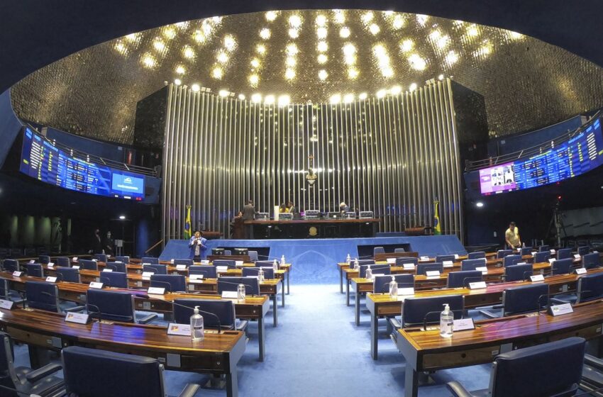  Oposição desocupa Senado sem acordo para impeachment de Moraes
