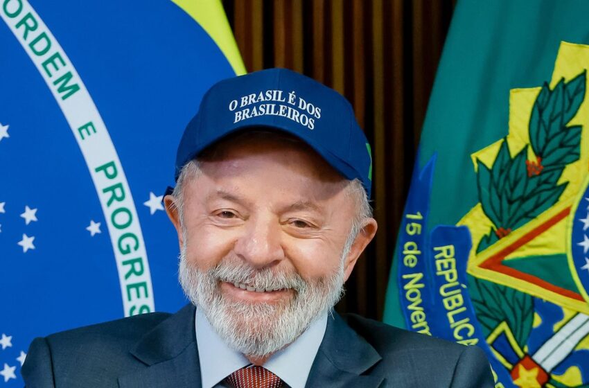  Lula diz que "não tem pressa" para aplicar reciprocidade contra os EUA