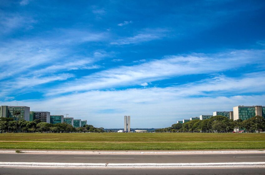  Reforma administrativa avança na Câmara e servidores temem retrocessos