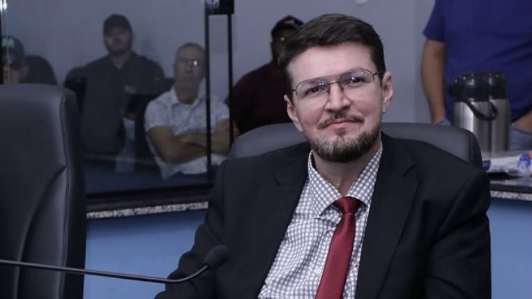  Vereador Anderson de Mattos Fiscaliza Operação Tapa-Buraco no Orleans