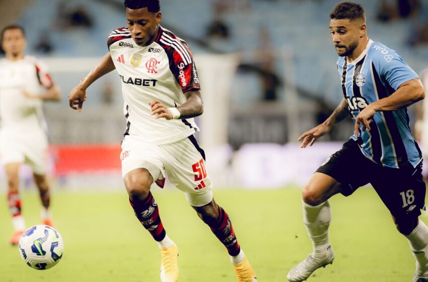  Em momentos distintos, Flamengo e Grêmio se enfrentam no Maracanã