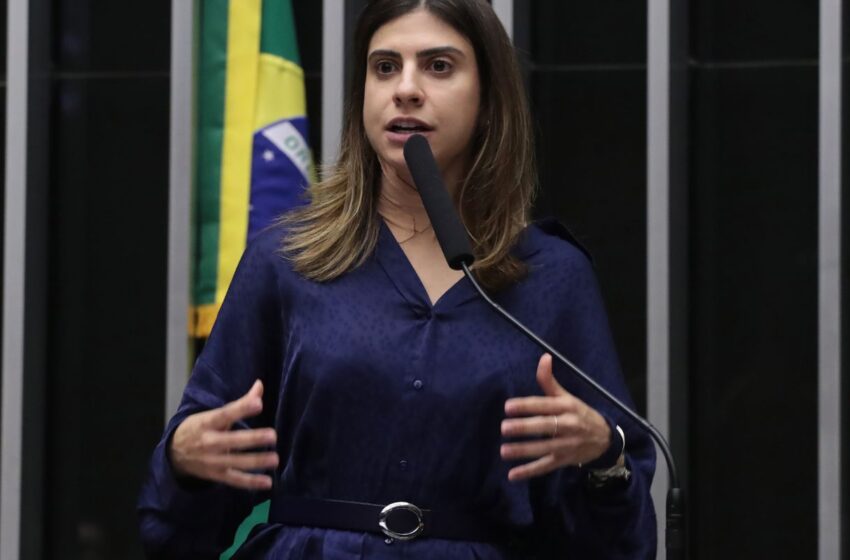  Deputada acusada de agredir Nikolas não entra em lista de denunciados