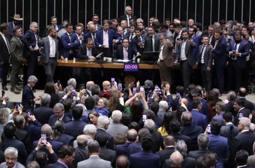  Motta: retomada do plenário da Câmara não foi condicionada à anistia