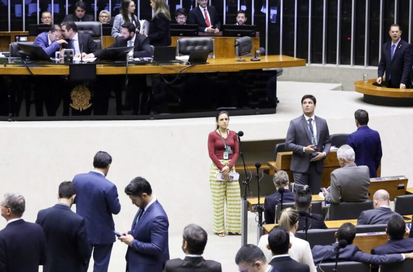  Câmara aprova bônus para servidor do INSS por revisão de benefícios