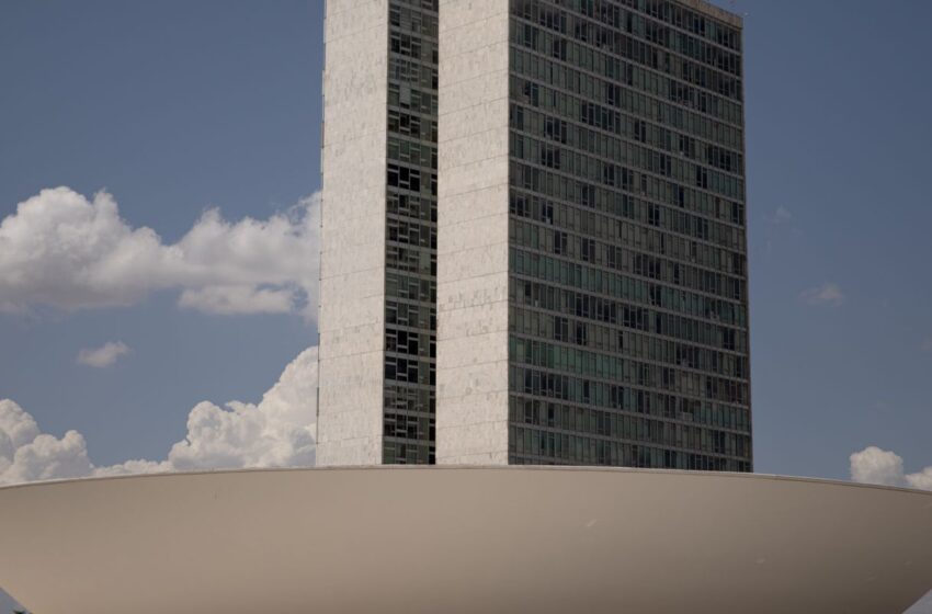  Câmara declara perda de mandato a 7 deputados e dá posse a substitutos