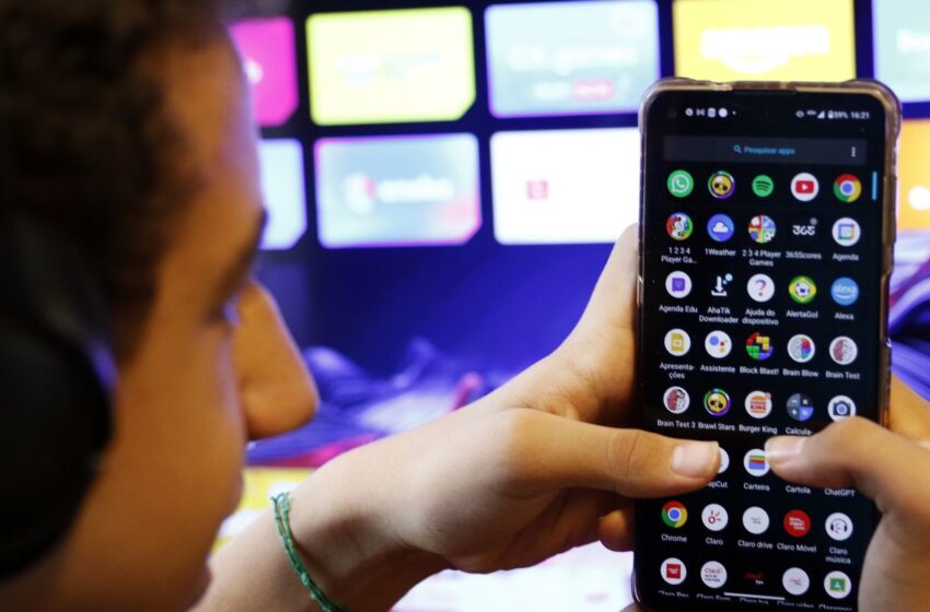  Câmara aprova projeto contra adultização de crianças nas redes sociais