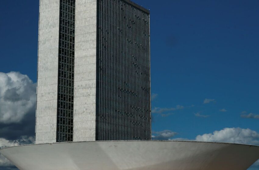  Conheça projeto que regula redes sociais para crianças e adolescentes