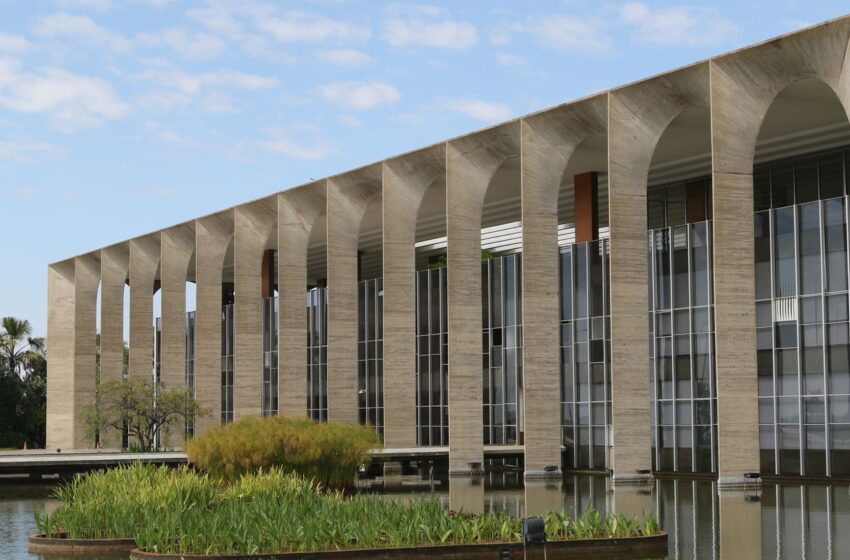  Itamaraty rebate críticas de ministro de Israel a Lula